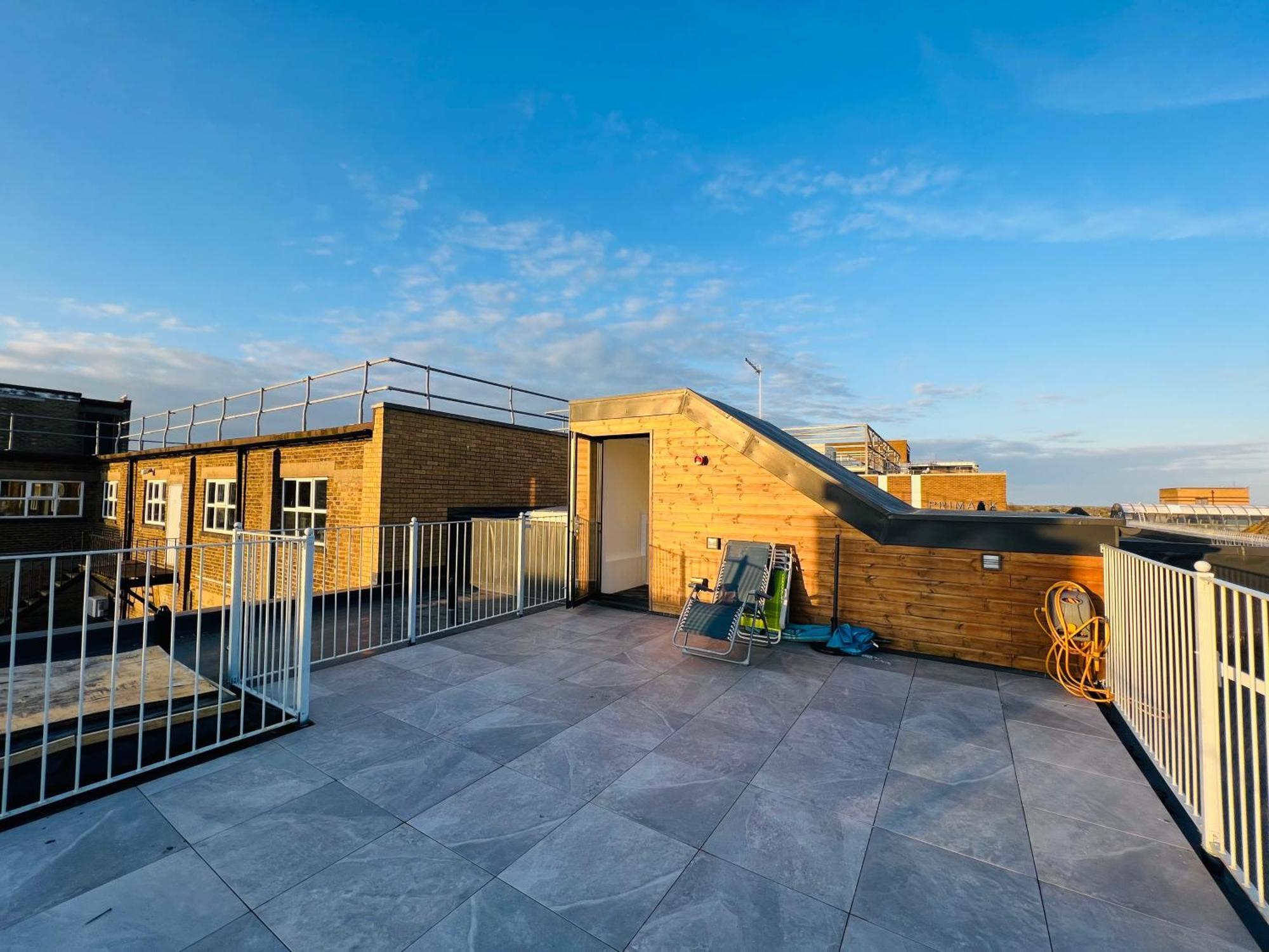 Stunning New Penthouse Apartment Southend-on-Sea Bagian luar foto